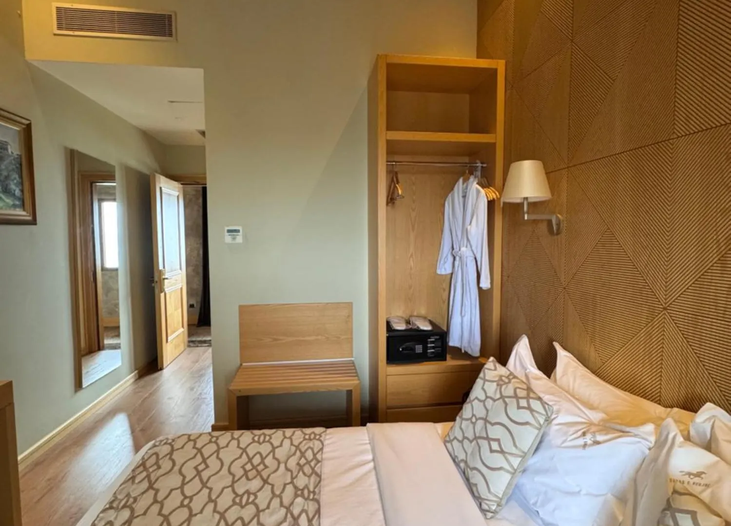 Agroturizem Kodra E Kuajve Hotel Shkallnur 4*,  Albania