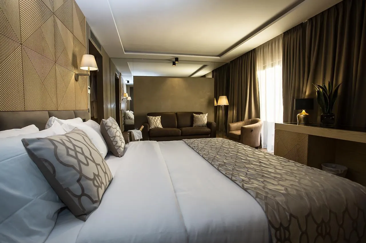 Agroturizem Kodra E Kuajve Hotel Shkallnur 4*,  Albania