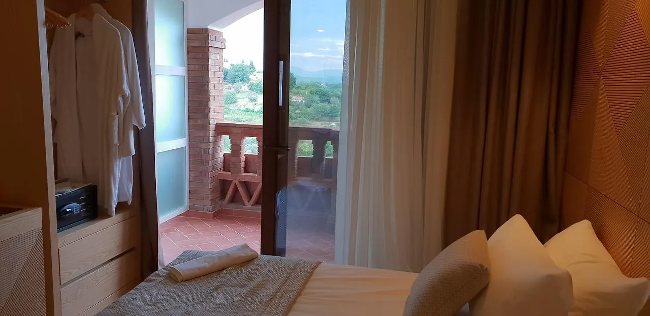Resort Agroturizem Kodra E Kuajve Hotel Shkallnur