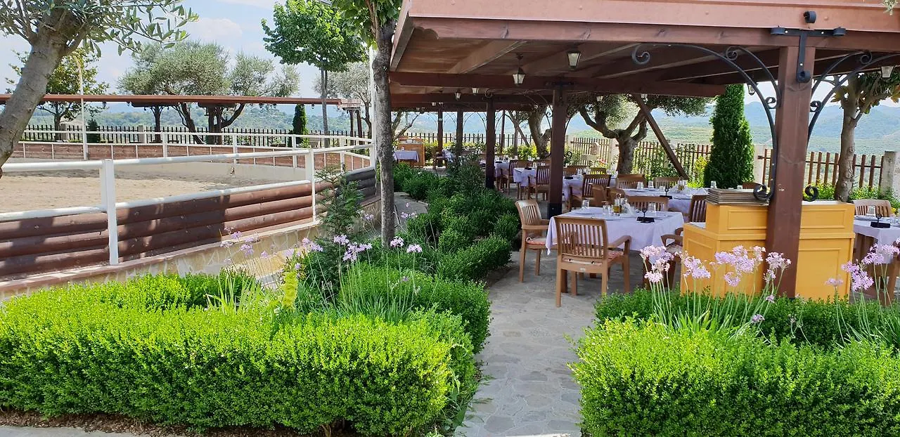 Agroturizem Kodra E Kuajve Hotel Shkallnur Albania