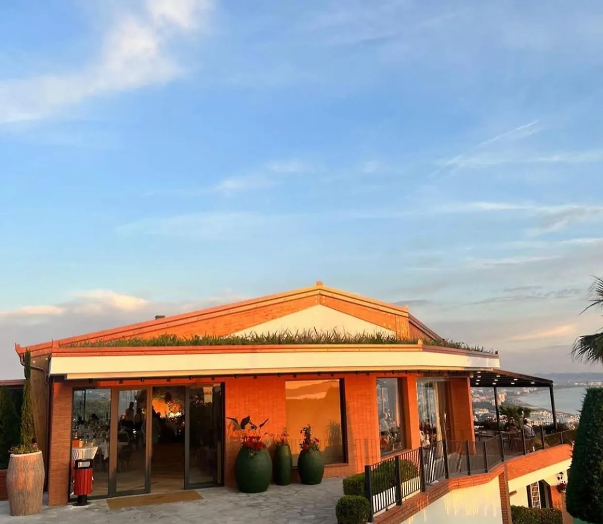 Agroturizem Kodra E Kuajve Hotel Shkallnur 4*,  Albania