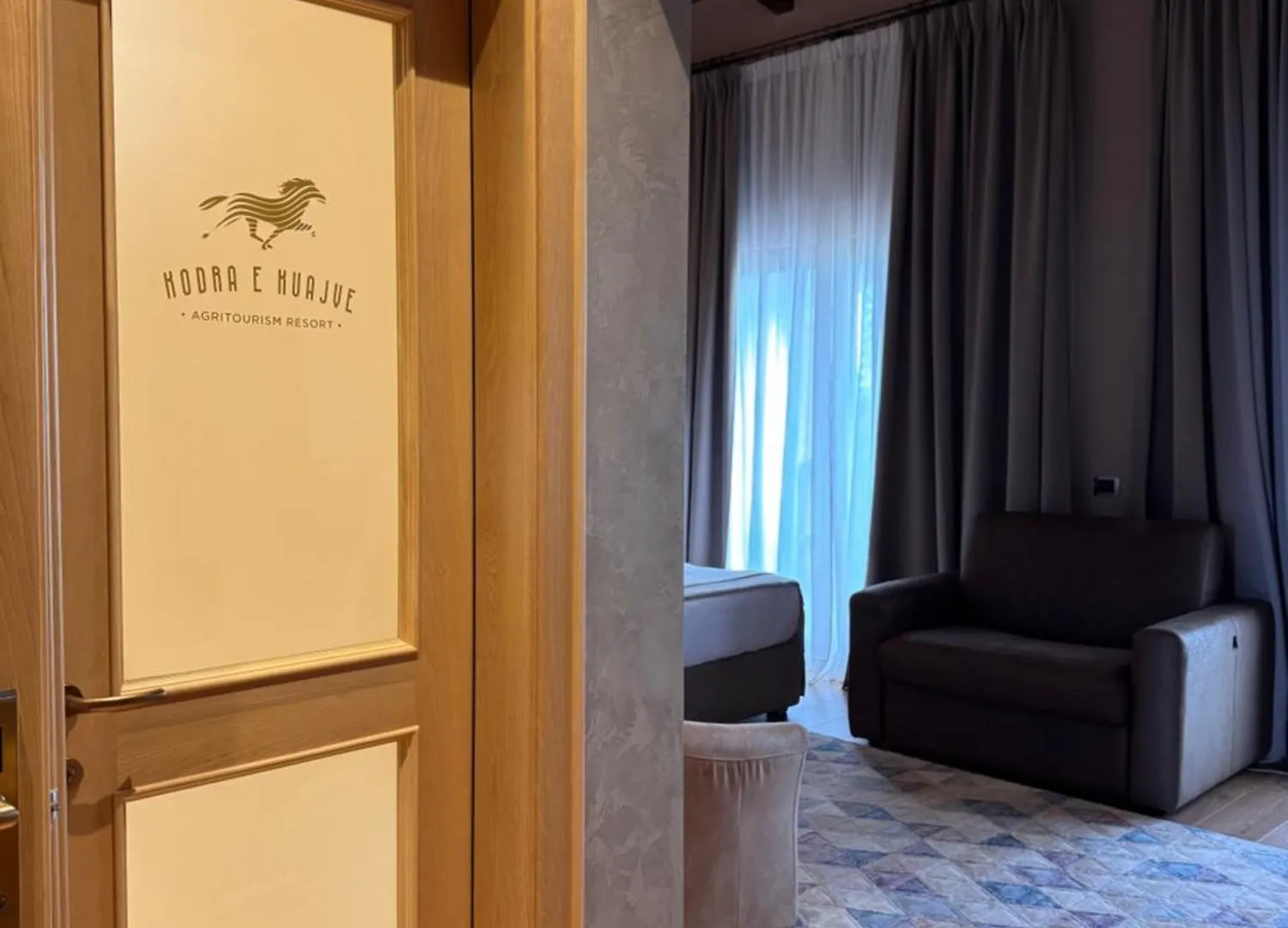 Agroturizem Kodra E Kuajve Hotel Shkallnur 4*,  Albania