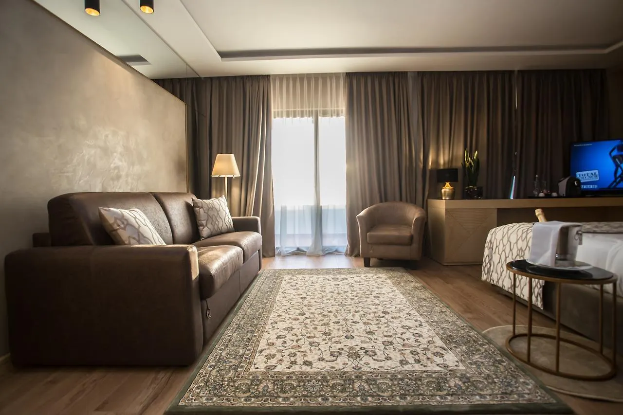 Agroturizem Kodra E Kuajve Hotel Shkallnur