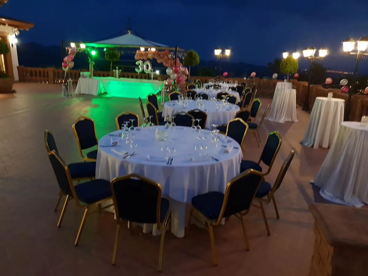 Resort Agroturizem Kodra E Kuajve Hotel Shkallnur